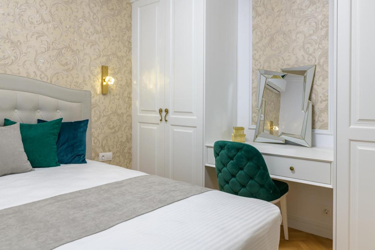 Лукс На Море Luxury Apartment In Downtown With Garage Varna Ngoại thất bức ảnh